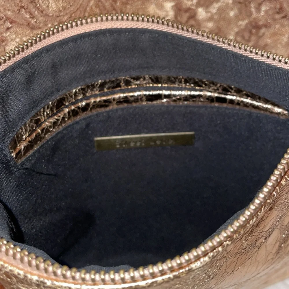 Street Level Gold Metallic Wristlet Clutch or make-up Pouch. - Picture 2 of 4